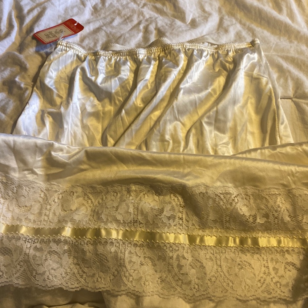 Woman’s slip